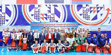 волейбол В Орле прошел турнир по волейболу «На Кубок Г.А. Зюганова»