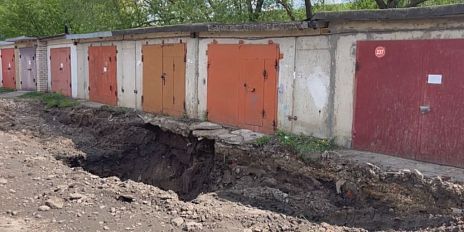 Pатянувшееся строительство ФОКа на Матвеева и скандальный аварийный коллектор в ГСК Луч