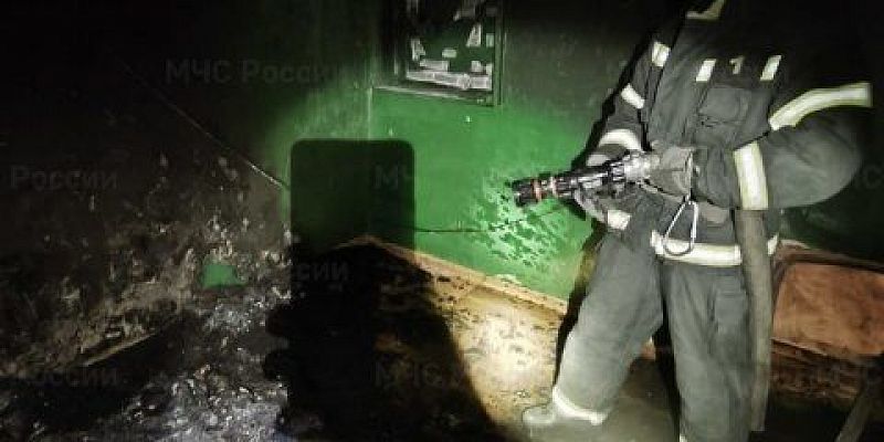 При пожаре в орловской многоэтажке спасли человека