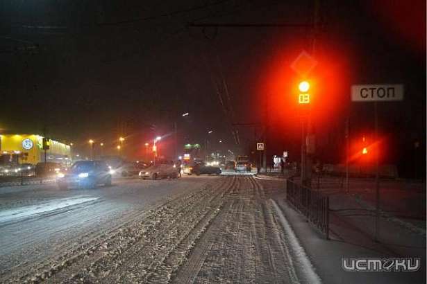 Во время снегопада в Северном районе Орла столкнулись два автомобиля