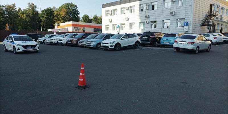ДТП в Орле Орловчанку сбил ее собственный автомобиль