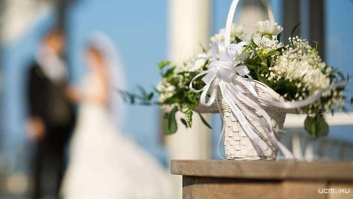 Орловским молодоженам разрешили приглашать в ЗАГС гостей