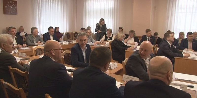 На повестке дня был ряд важных вопросов. Их обсудили в рамках заседания Орловского городского Совета народных депутатов