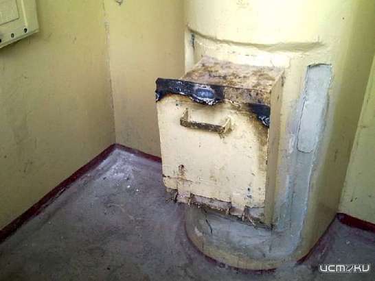 Пожар в мусоропроводе и брошенный чемодан: за день в Орле случилось два ЧП в подъездах