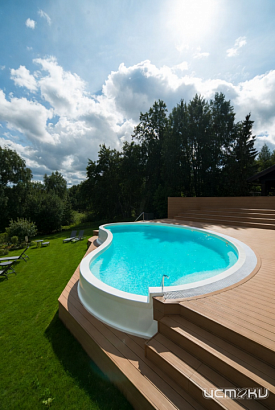 Композитный бассейн для частного дома: когда он оправдывает ожидания, а когда лучше рассмотреть альтернативы