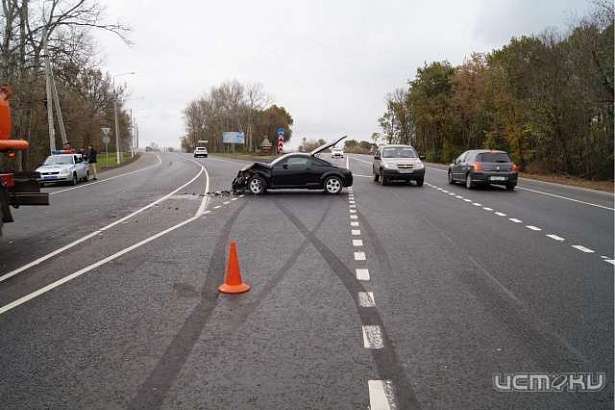 Шевроле Круз и Ауди ТТ не поделили дорогу