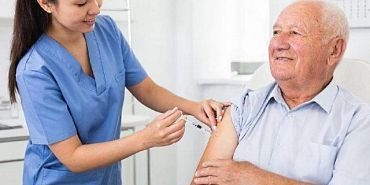 Стало известно сколько жителей Орловской области вакцинировались к сезону гриппа