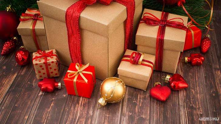 Новогодние подарки для родителей и вторых половинок: цены сегодня и год назад в Орле