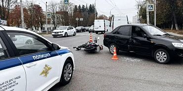 Авария на Наугорском шоссе: мотоциклист‑подросток пострадал в ДТП
