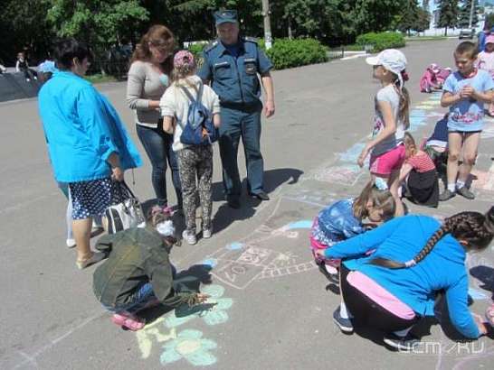  Дмитровские школьники посоревновались в знании правил безопасности