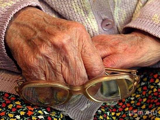 В Орле мошенница выманила у бабушки 12 тысяч рублей