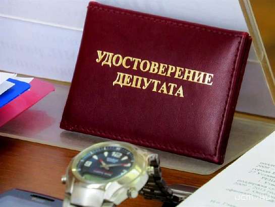 Под Орлом только через суд удалось лишить депутата мандата 