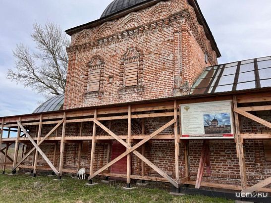 В Орловской области спасают старейшую каменную церковь XVII века
