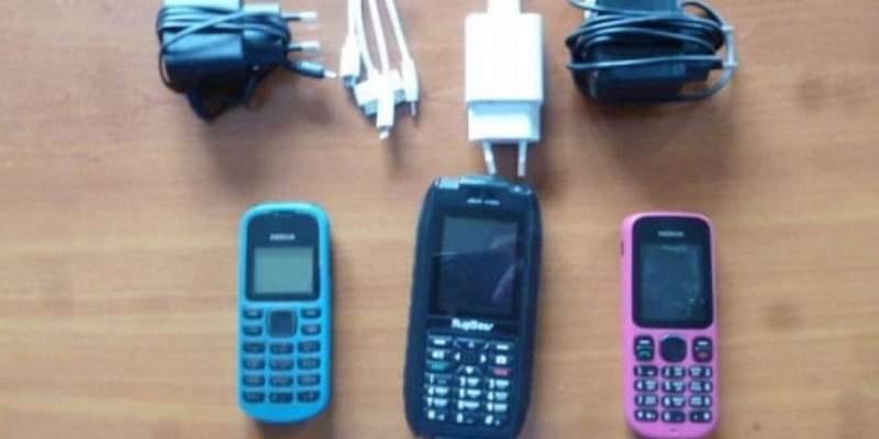 Только за полгода в колонии Орловщины пытались передать 145 телефонов