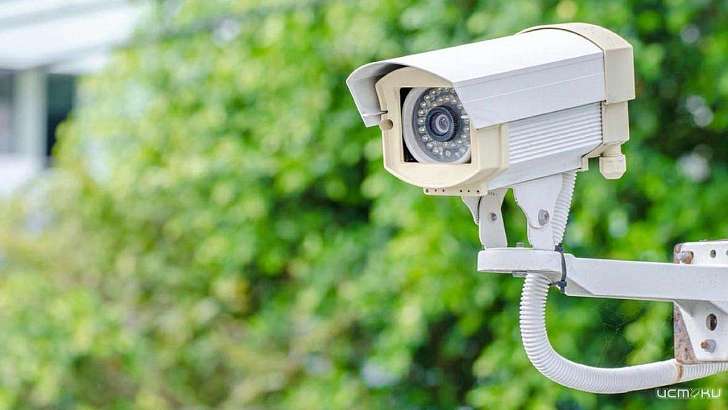 Соседи хотели засудить орловчанина за слежку 