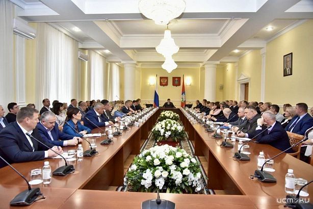 Губернатор Орловской области представил новых исполняющих обязанности глав районов