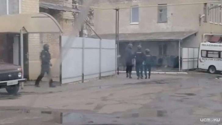 Спецоперация в Орле: силовики нагрянули к сотрудникам УКХ 