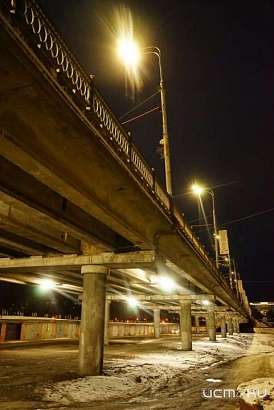 Пространство под Тургеневским мостом в Орле подсветили