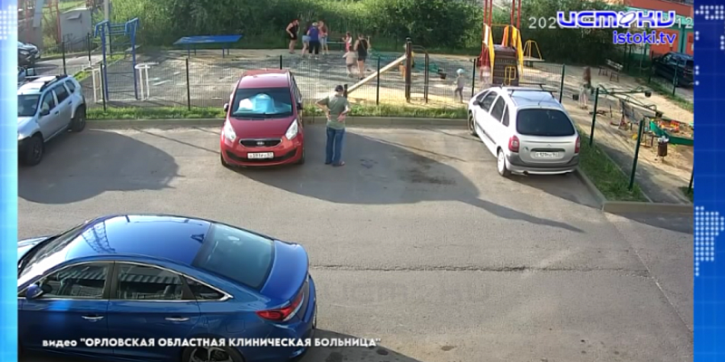 Экспресс - новости: орловский хирург спас на детской площадке ребенка