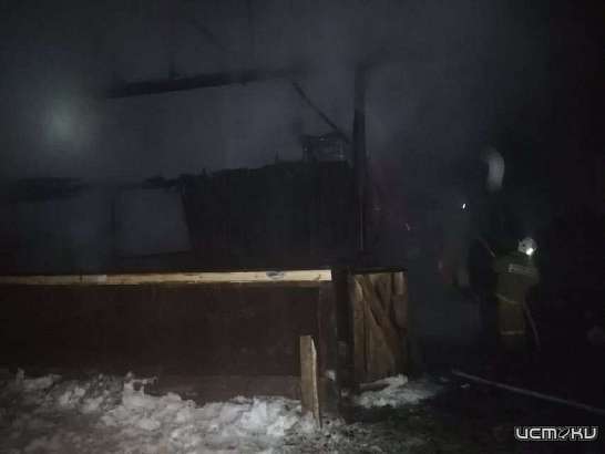 В Шаблыкинском районе тушили пожар в здании пилорамы