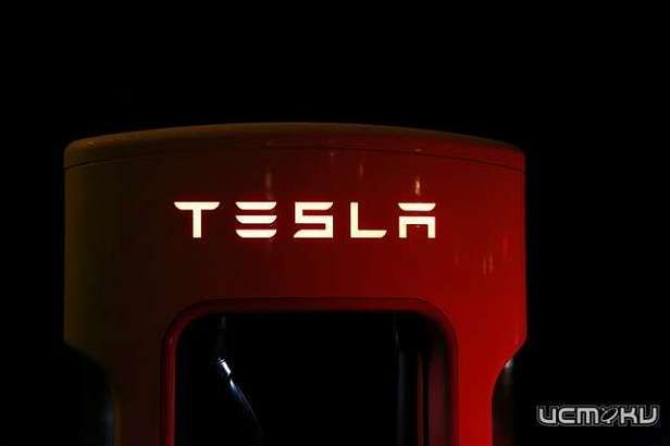 Клычков предложил Илону Маску зайти на российский рынок из Орловской области