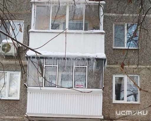 В Орле из-за упавшей с балкона наледи на ул. Игнатова погибла женщина