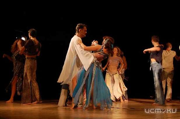 На обновленную сцену с новыми силами На обновленную сцену с новыми силами