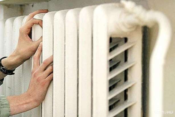 В Заводском районе Орла из-за течи теплотрассы несколько домов остались без отопления