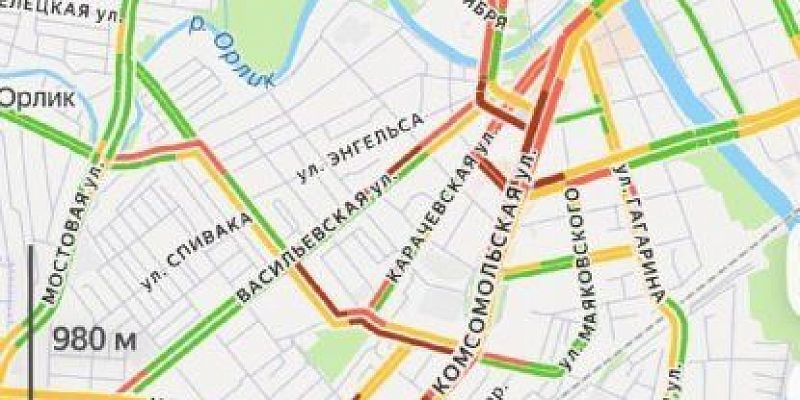 В эти минуты Орел сковали пробки