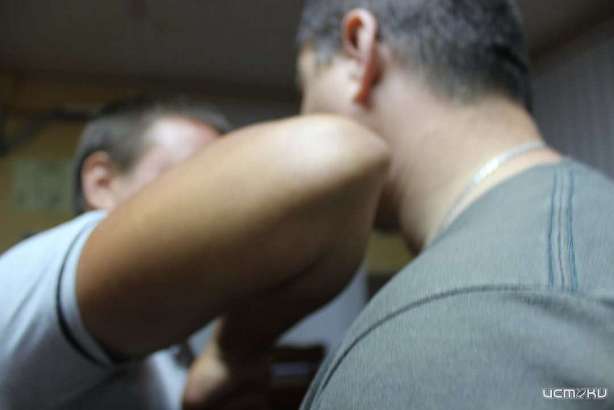 В Северном районе Орла рецидивист до смерти забил посетителя кафе за то, что он у него попросил алкоголь