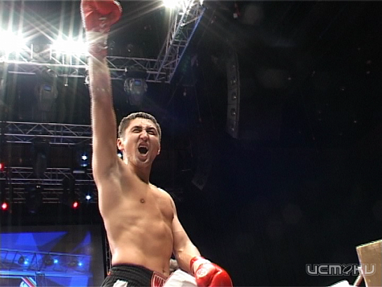 В Орле состоялся второй турнир Мировой серии W5 по кикбоксингу 