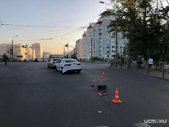 В Орле 37-летняя женщина пострадала при столкновении двух иномарок 