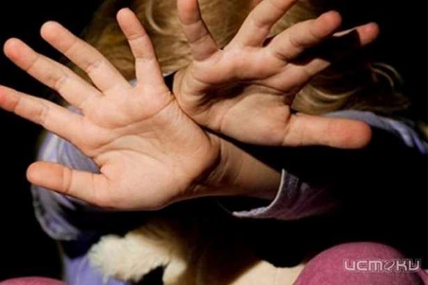 Житель Орловского района пойдет под суд за истязание пятилетней дочери 