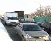 Внимание: объезд! Из-за дефектов дорожного покрытия маршруткам временно запретили движение по мосту Дружбы