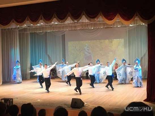 В Орловской хореографической школе проходит благотворительный концерт ко Дню матери