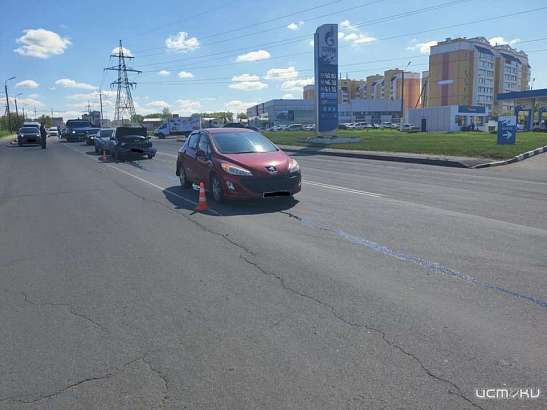 ДТП в Орле: на Раздольной «Лада» «собрала» еще два автомобиля ДТП в Орле: на Раздольной «Лада» «собрала» еще два автомобиля