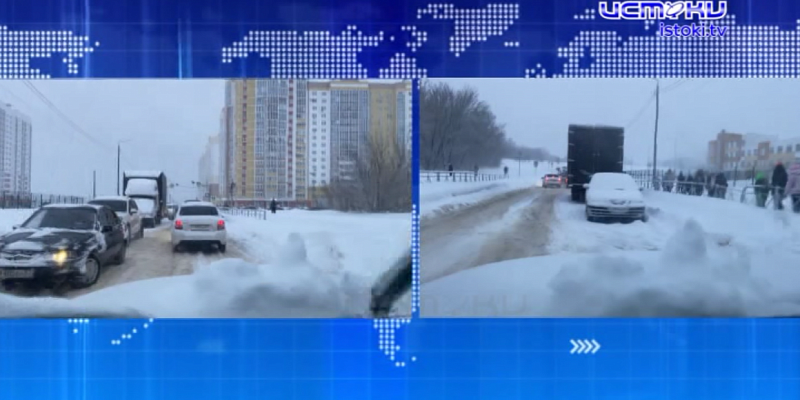 От неубранного вовремя снега страдает недавно заработавшая 53-я орловская школа в микрорайоне Зареченский