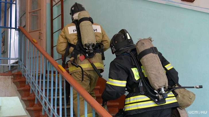 Минувшей ночью в Орле из-за пожара эвакуировали 30 человек 