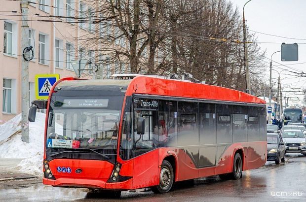 Сегодня ровно месяц как в нашем городе работает троллейбус с автономным ходом