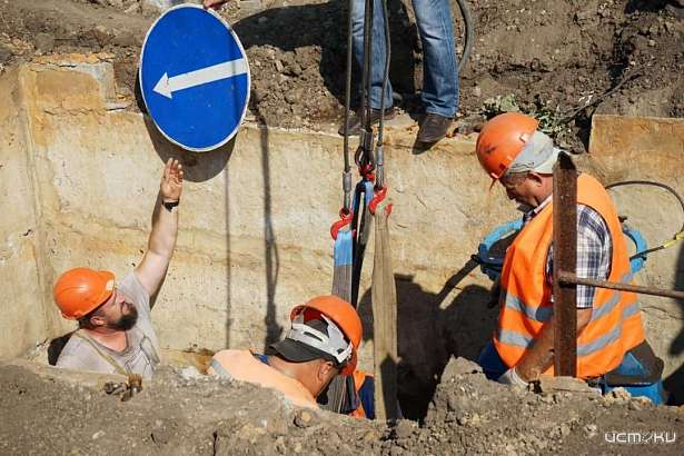 В Орле завершилось строительство нового водовода на ул. Авиационной