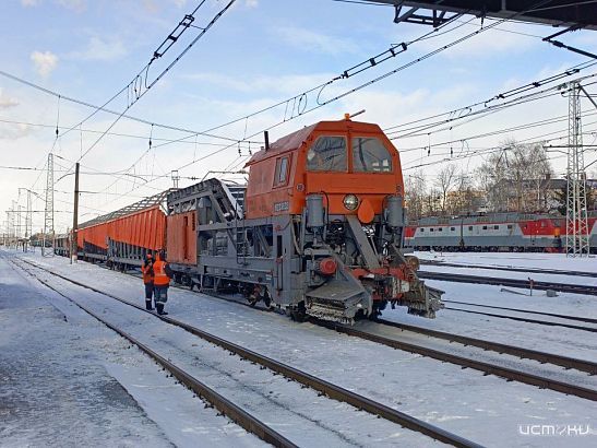 В Орловской области на железной дороге к зиме подготовлено 8 единиц снегоуборочной техники