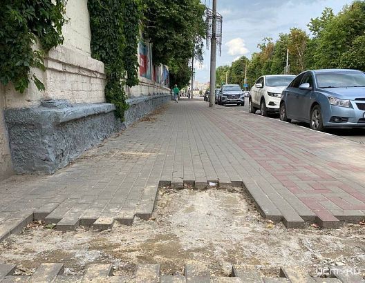 Парахин прокомментировал снятие качественной плитки на Тургенева 