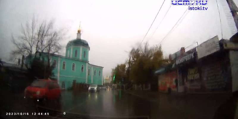 Обильные осадки в виде дождя вновь превратили Орёл в плавающий город