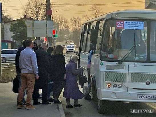 Чиновники утром вышли в рейд по маршруткам
