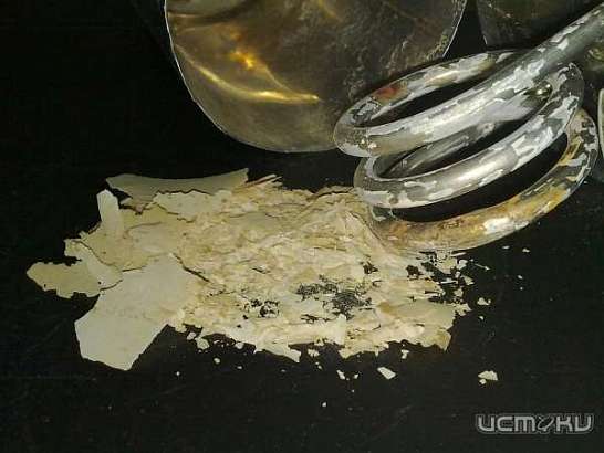 Чем очистить накипь в чайнике?