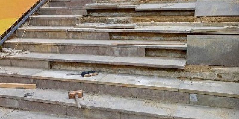 На набережной Дубровинского стартовал ремонт лестниц