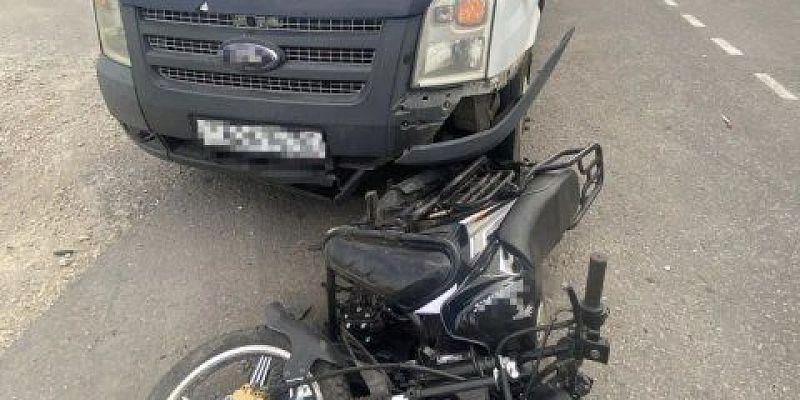 Погиб на месте: на трассе под Ливнами столкнулись три транспортных средства