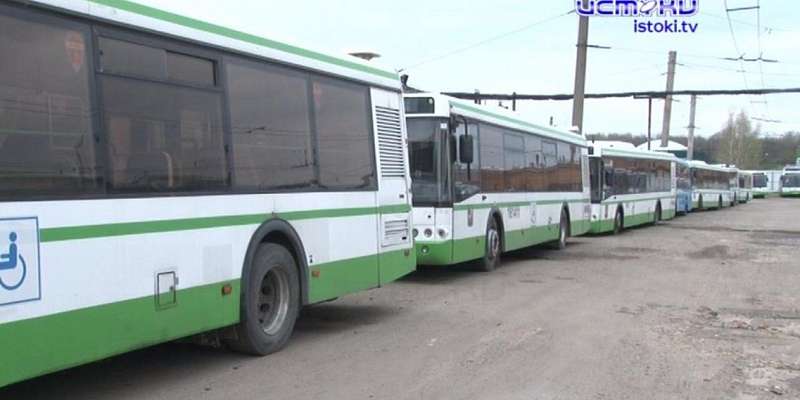 По улицам Орла поехал столичный транспорт, а Герценский мост встал в пробках из-за неудачной настройки светофора 