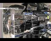 Наледь с крыши упала на амчанку, в маршрутках можно будет расплатиться только новыми банковскими картами. Новости за 90 секунд