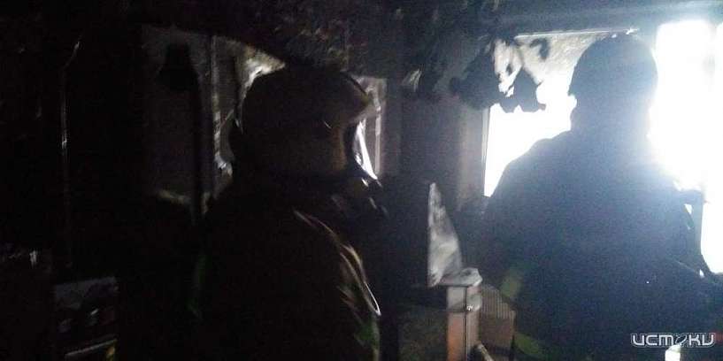 Во Мценске из-за новогодней гирлянды загорелась квартира